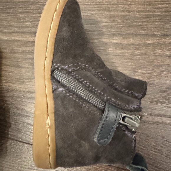 Jacadi Baby Booties in Size 21 - Picture 4 of 4